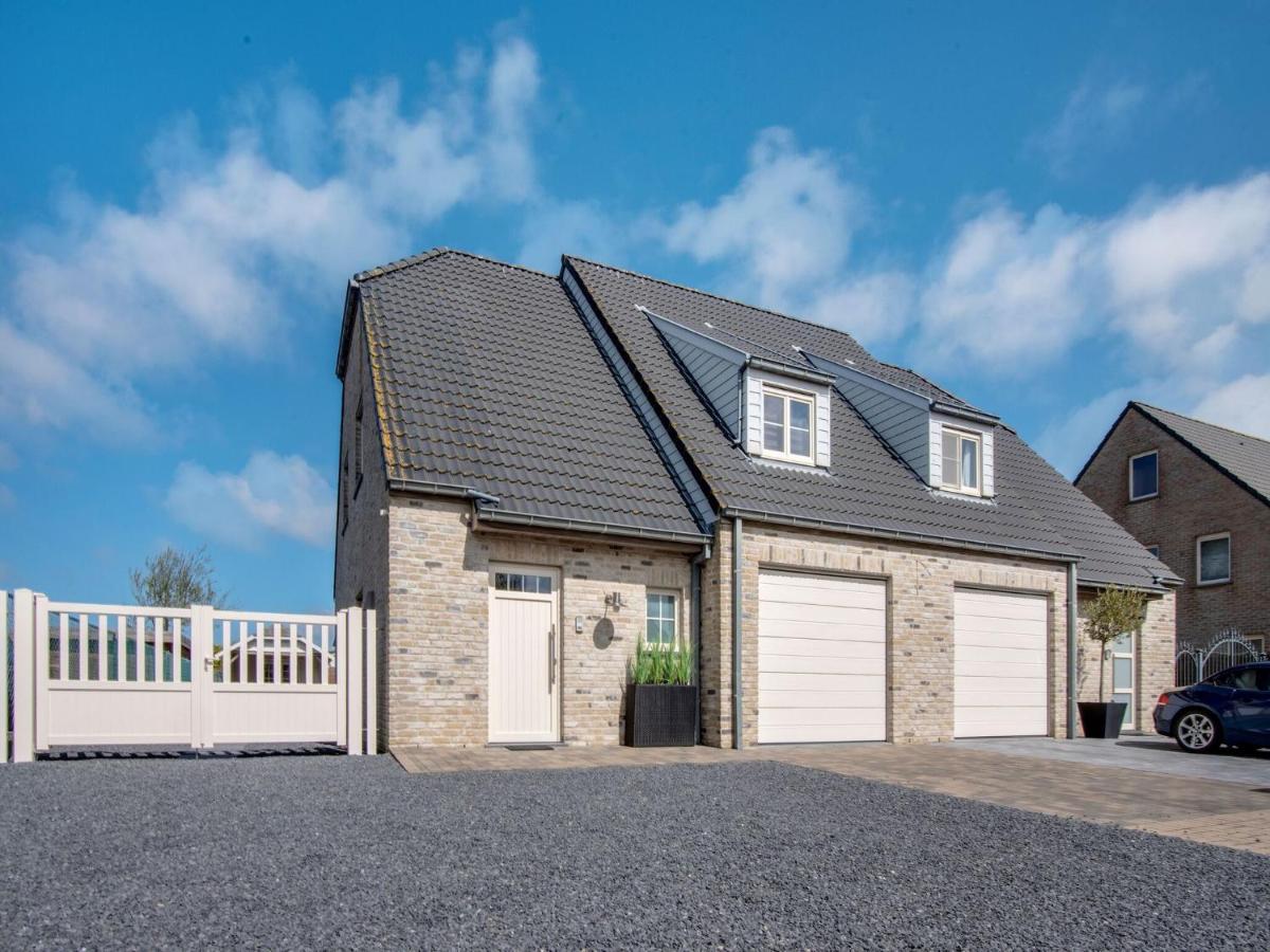 Modern Holiday Home In De Haan With Garden 外观 照片