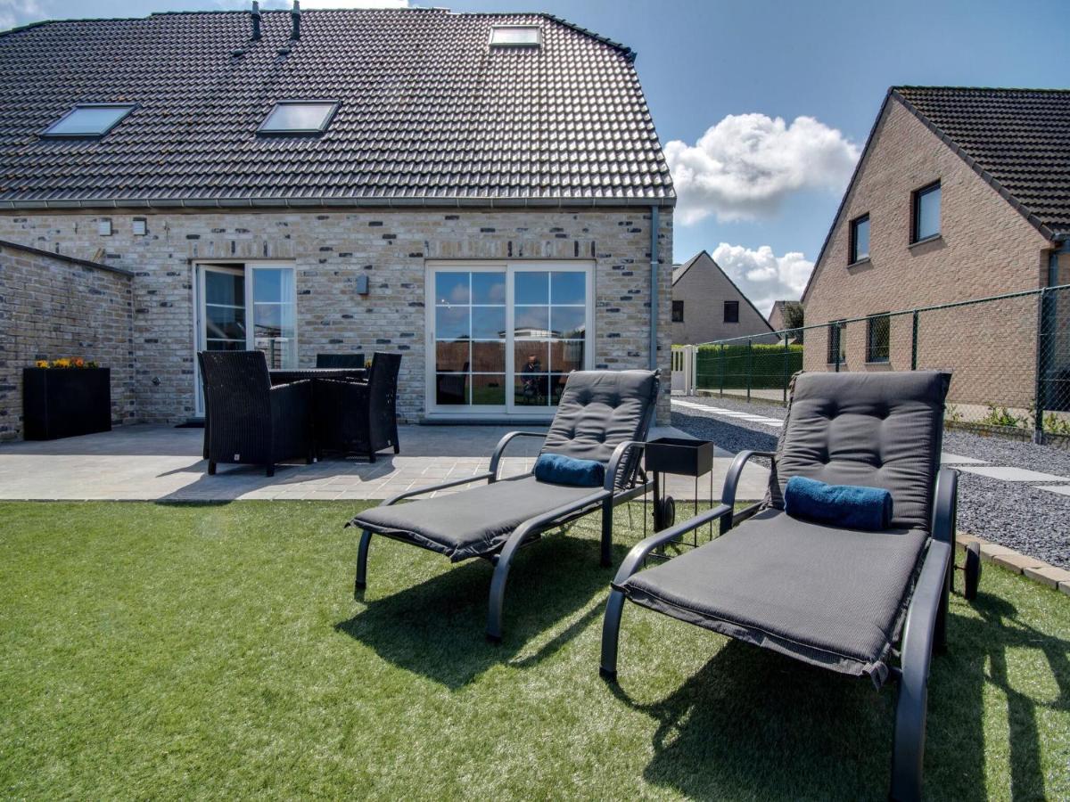 Modern Holiday Home In De Haan With Garden 外观 照片