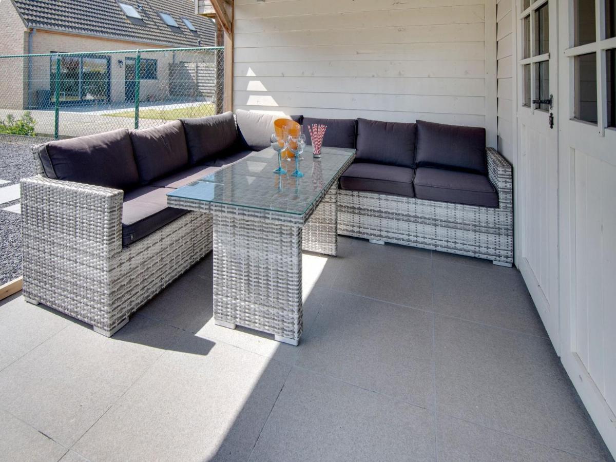 Modern Holiday Home In De Haan With Garden 外观 照片