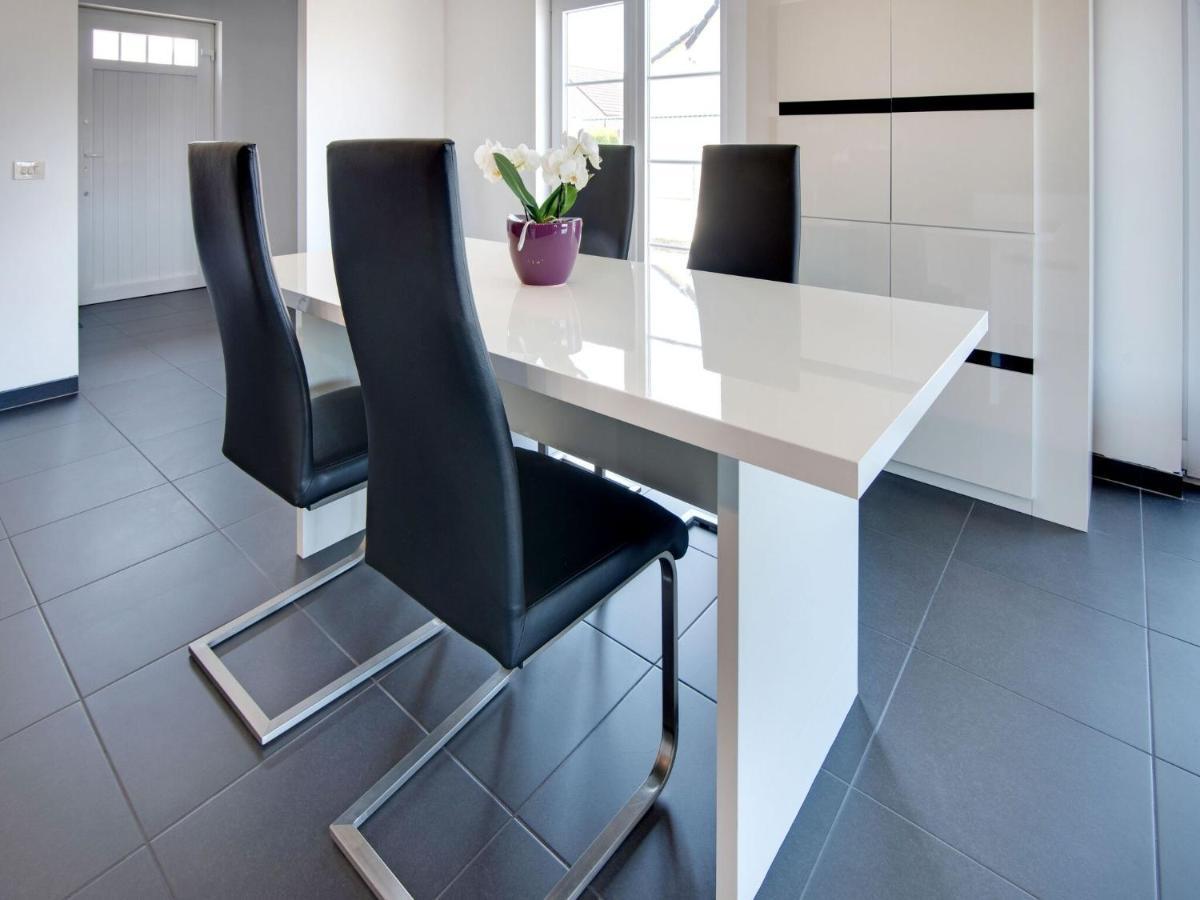 Modern Holiday Home In De Haan With Garden 外观 照片